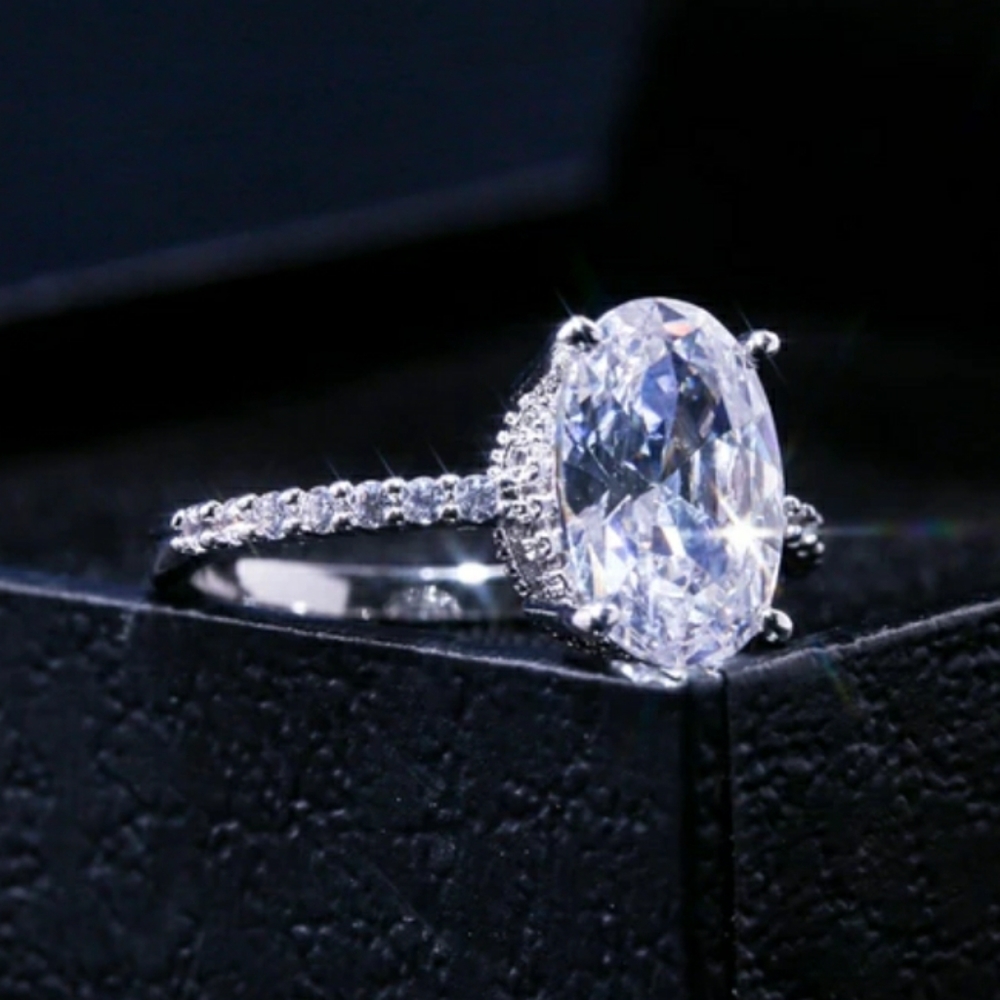 New Silver Oval Ring - Picture 5 of 6